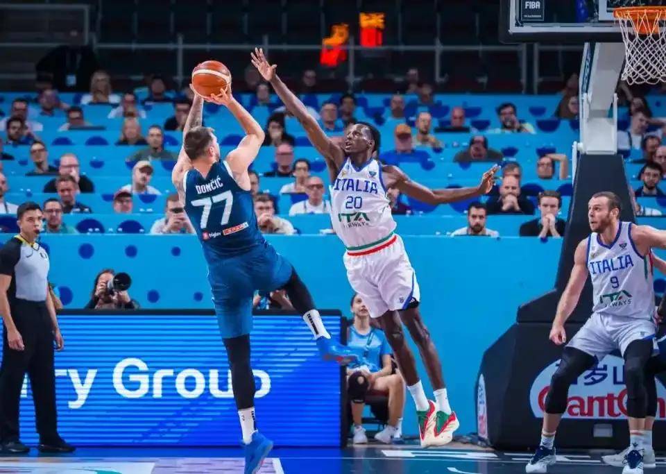 塞尔维亚男篮险胜NS，Scout关键团战开团秒人宿命之战四强赛，点燃全场激情的简单介绍