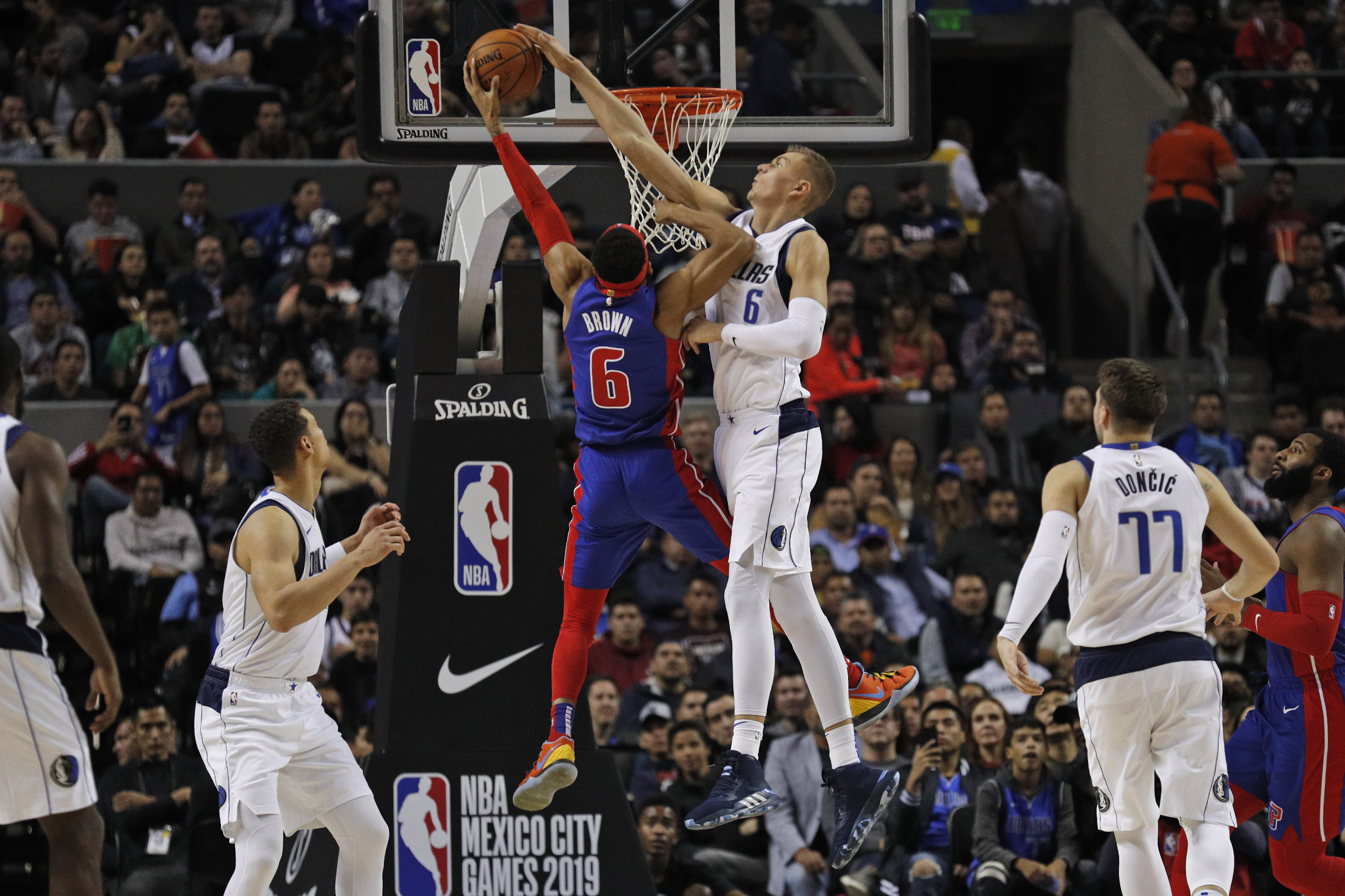 关于日本队鏖战法国队，奥恰洛夫状态火热的信息