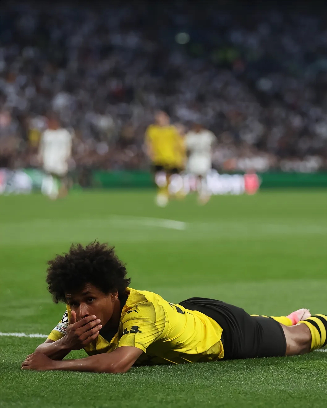 包含多特蒙德碾压里昂,本泽马点燃赛场的词条 包含多特蒙德碾压里昂,本泽马点燃赛场的词条