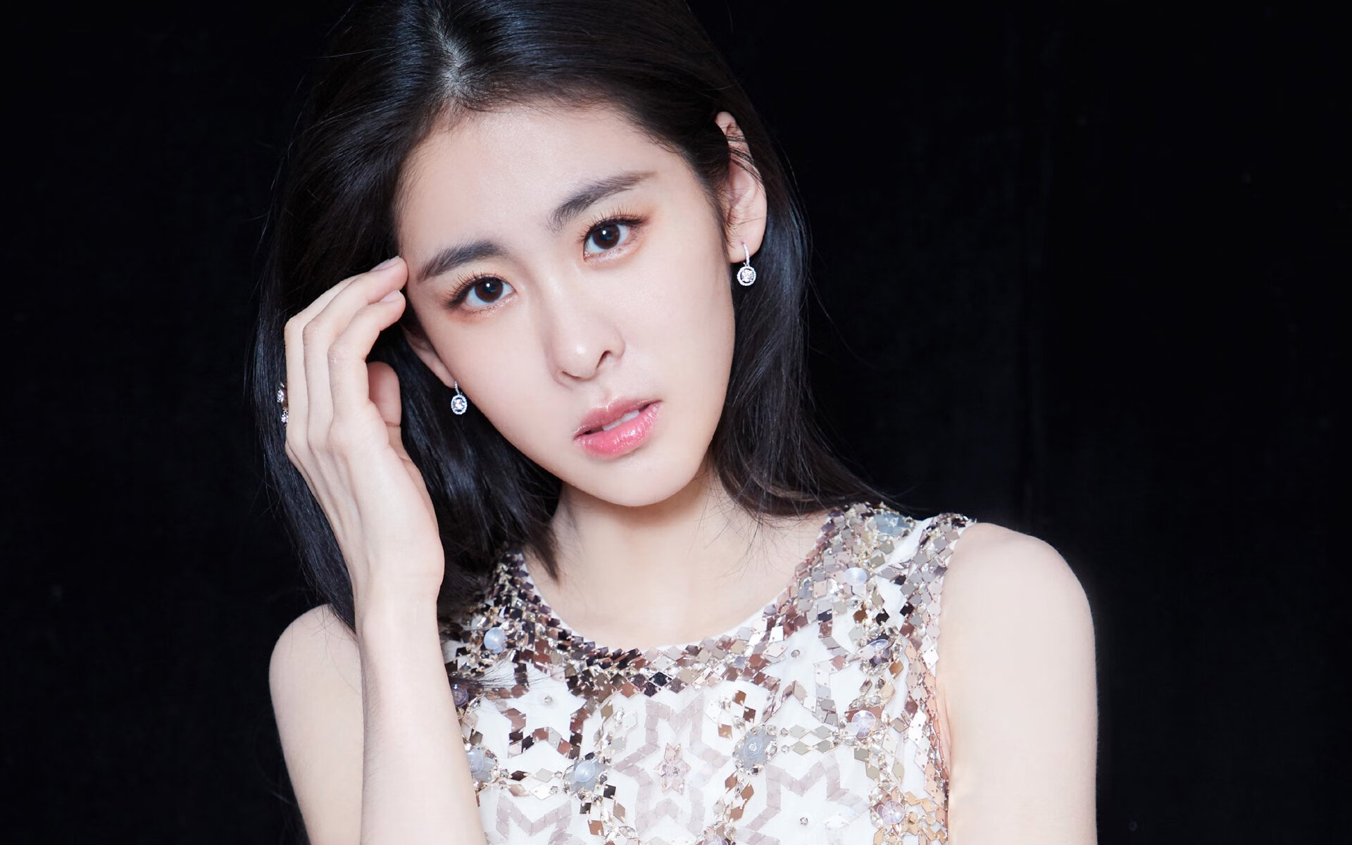 极寒之地的热血与蔚蓝海岸的传奇，皮克跨越大洋的球场诗篇