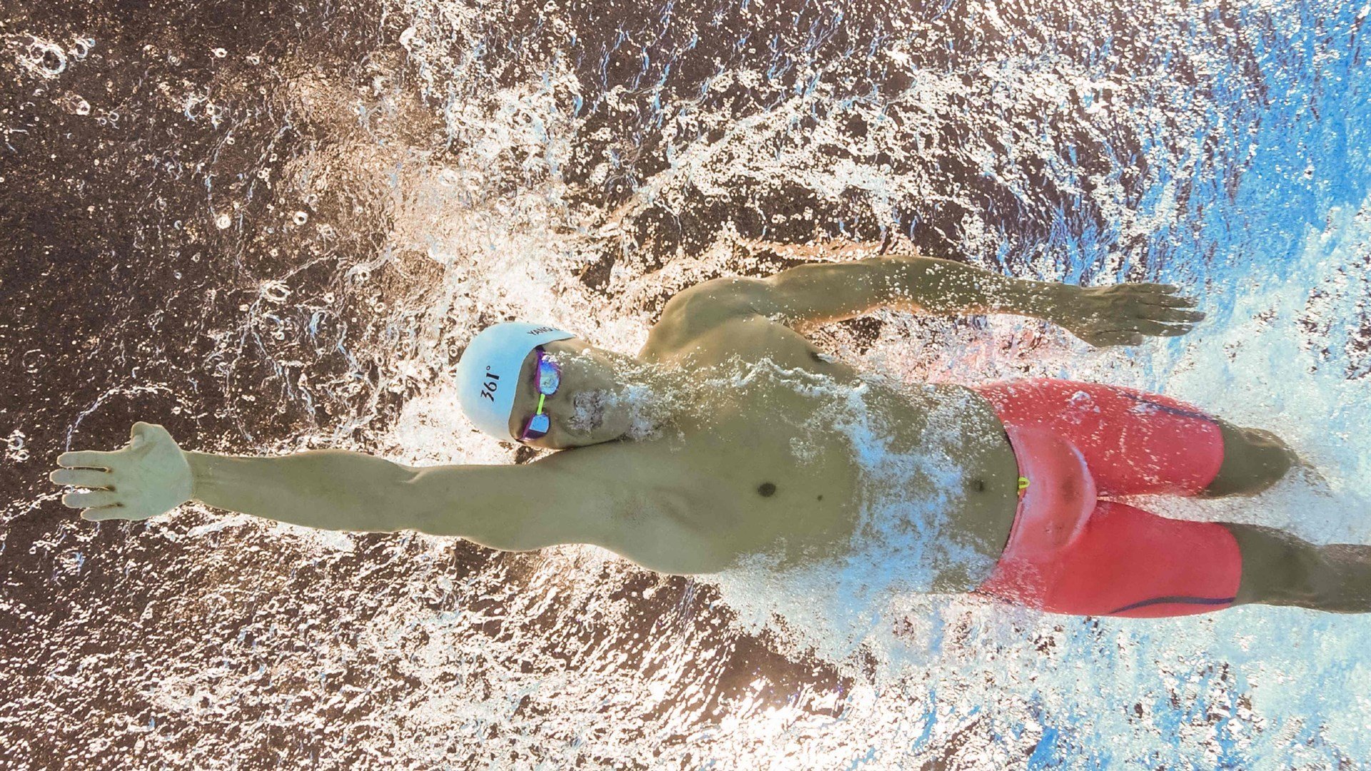 神话再临，帕尔默一箭穿心，希腊爆冷淘汰莱比锡红牛