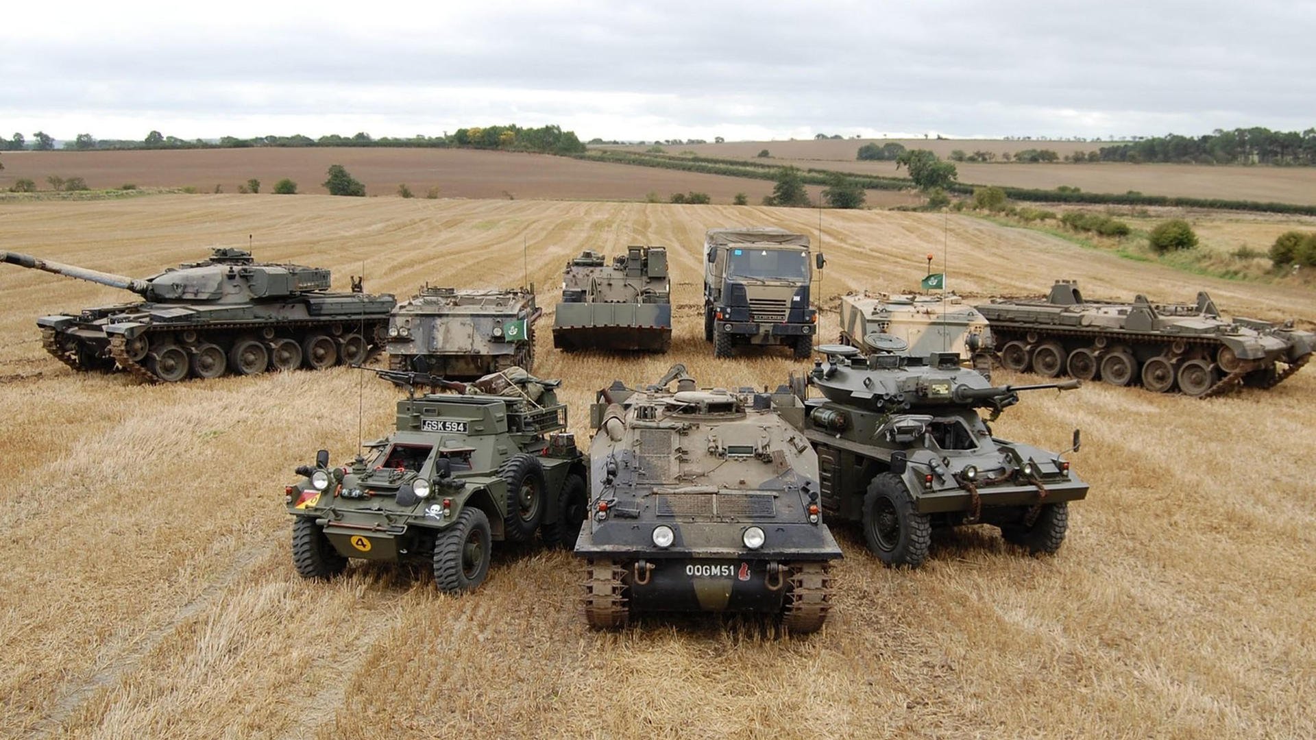 跨洋热身赛现锁链绞杀，勇士末节风暴席卷广东，神秘前锋筑禁飞区